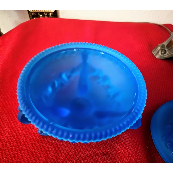 Westmoreland Blue Satin Glass Argonaut Shell Candy Dish - Picture 8 of 10